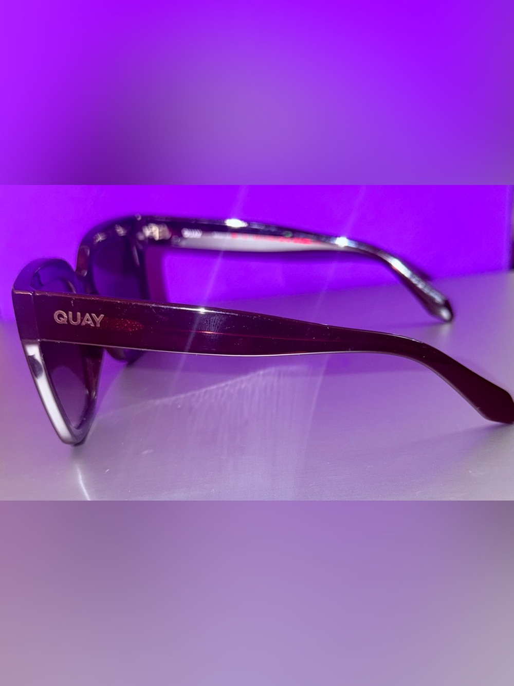 🕶️ Quay Australia Maroon Gradient Square Sunglasses - Picture 2 of 2